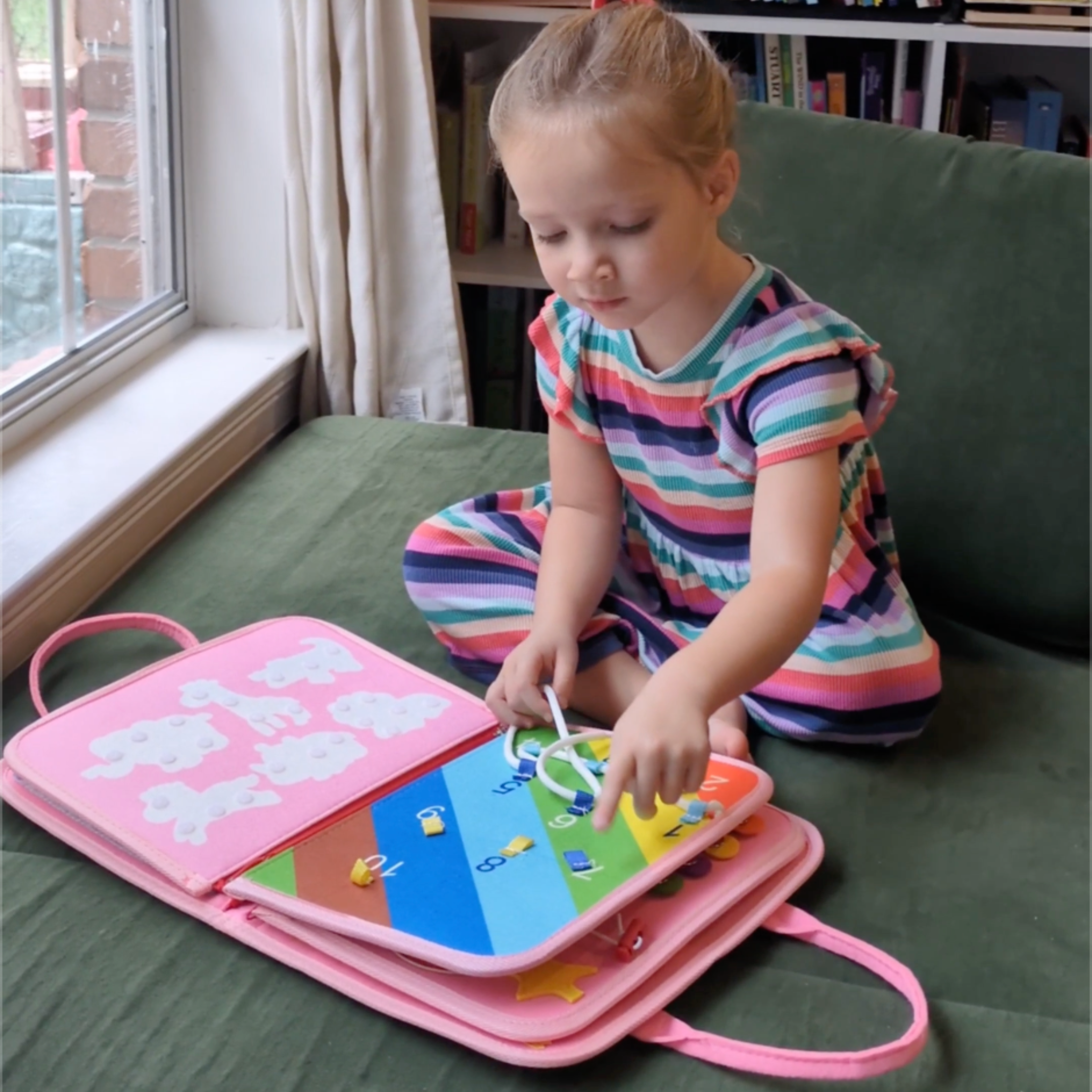 nylycas™ Montessori Busy Board