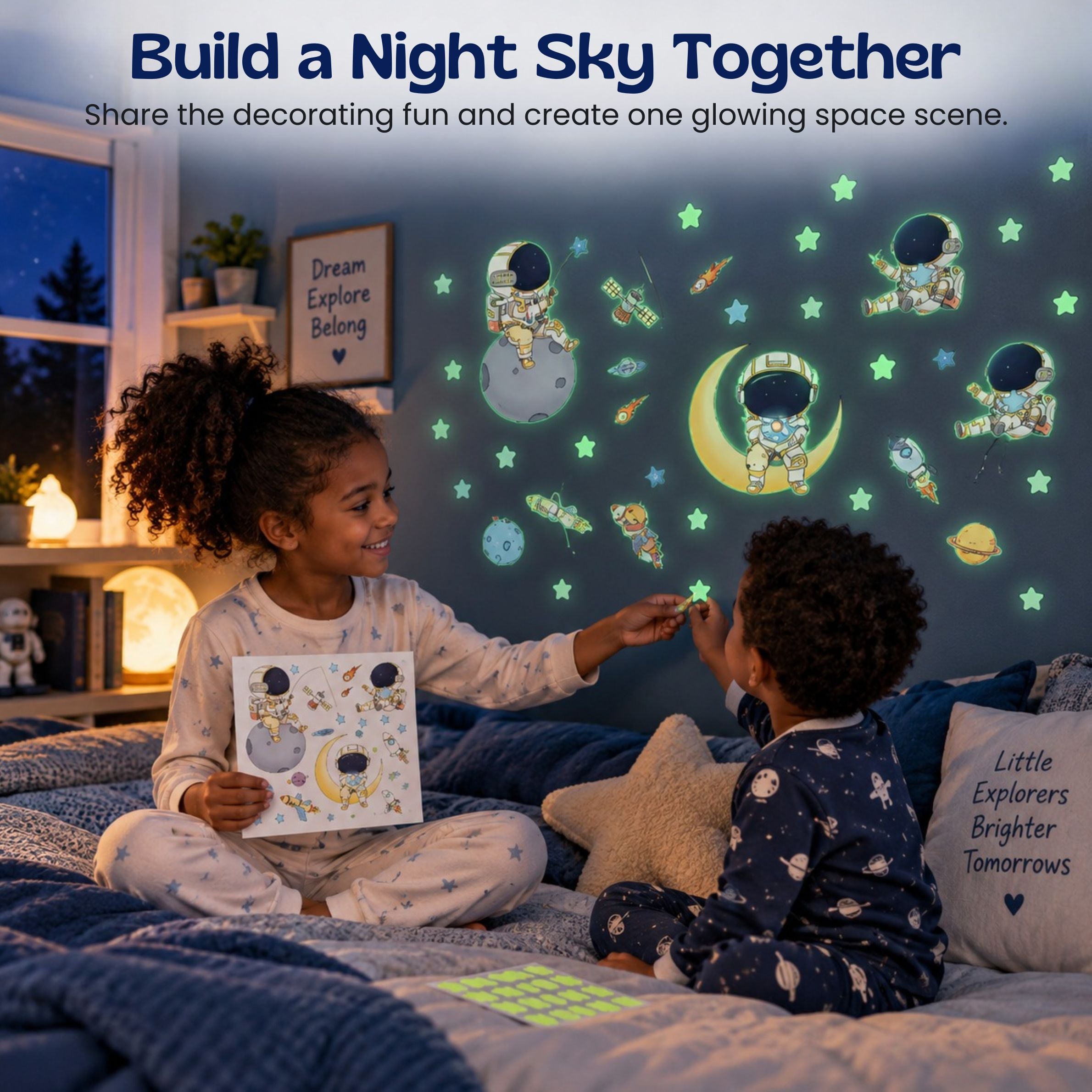 nylyCas™ Astronaut Night Glow Stickers