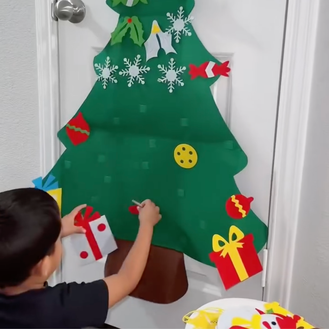 nylyCas™ Christmas Tree Play Set